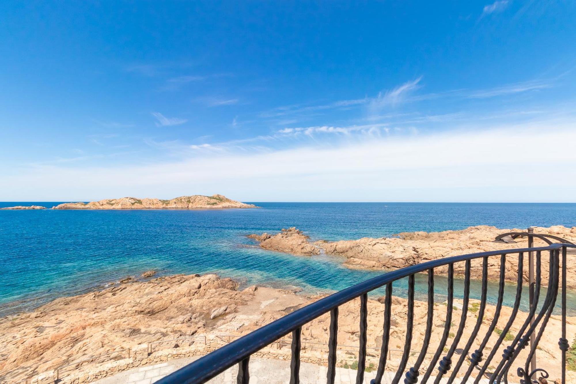 Casa Sulla Scogliera Isola Rossaアパートメント エクステリア 写真